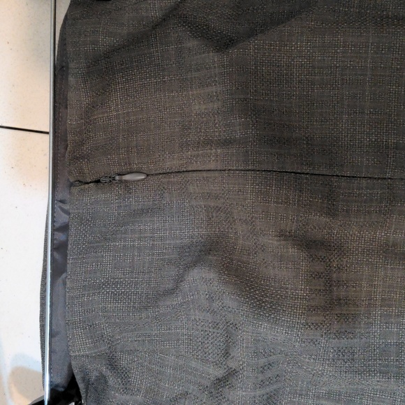 NWT Le Suit gray 2 piece career wear suit coat and skirt size 4 - Picture 11 of 13